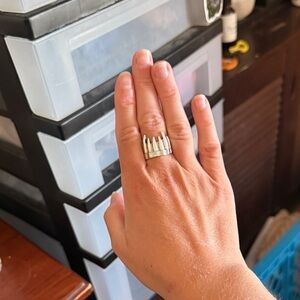 Elegant Silver Ring
